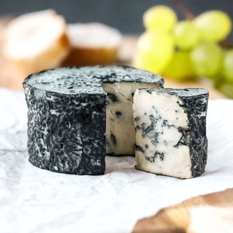 This vegan blue cheese is simply mind-blowing! Naturally cultured and prepared with just 5 ingredients, it makes use of traditional cheese-making techniques. The result is a sharp, creamy, and rich vegan blue cheese like you have never tried before! #vegancheese #vegan