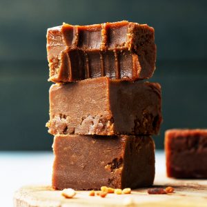 4-Ingredient Vegan Nutella Fudge