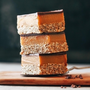 Popped Grains Salted Caramel Bars