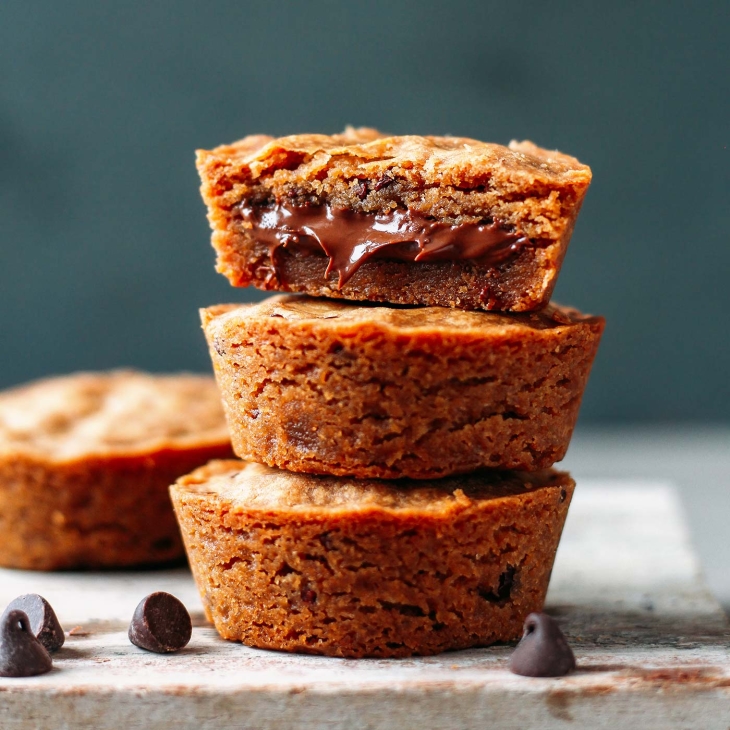 Nutella Stuffed Chocolate Chip Cookie Cups (Vegan + GF)