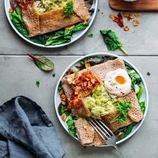 Savory Buckwheat Crepes with Leek Fondue & Coconut Bacon #vegan #plantbased #glutenfree #crepes