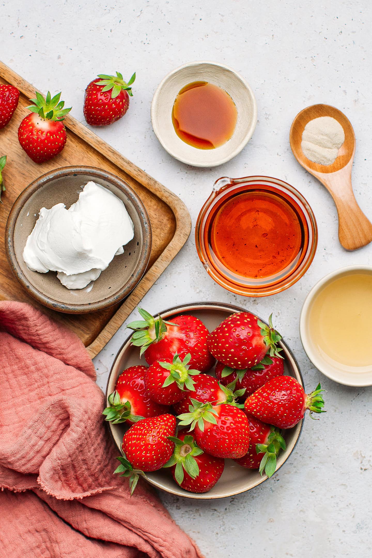 Aquafaba Strawberry Mousse