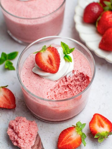 Aquafaba Strawberry Mousse