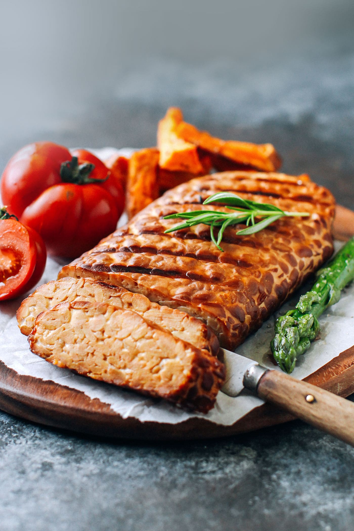 Smoked & Grilled Tempeh (Tempeh Bacon!)