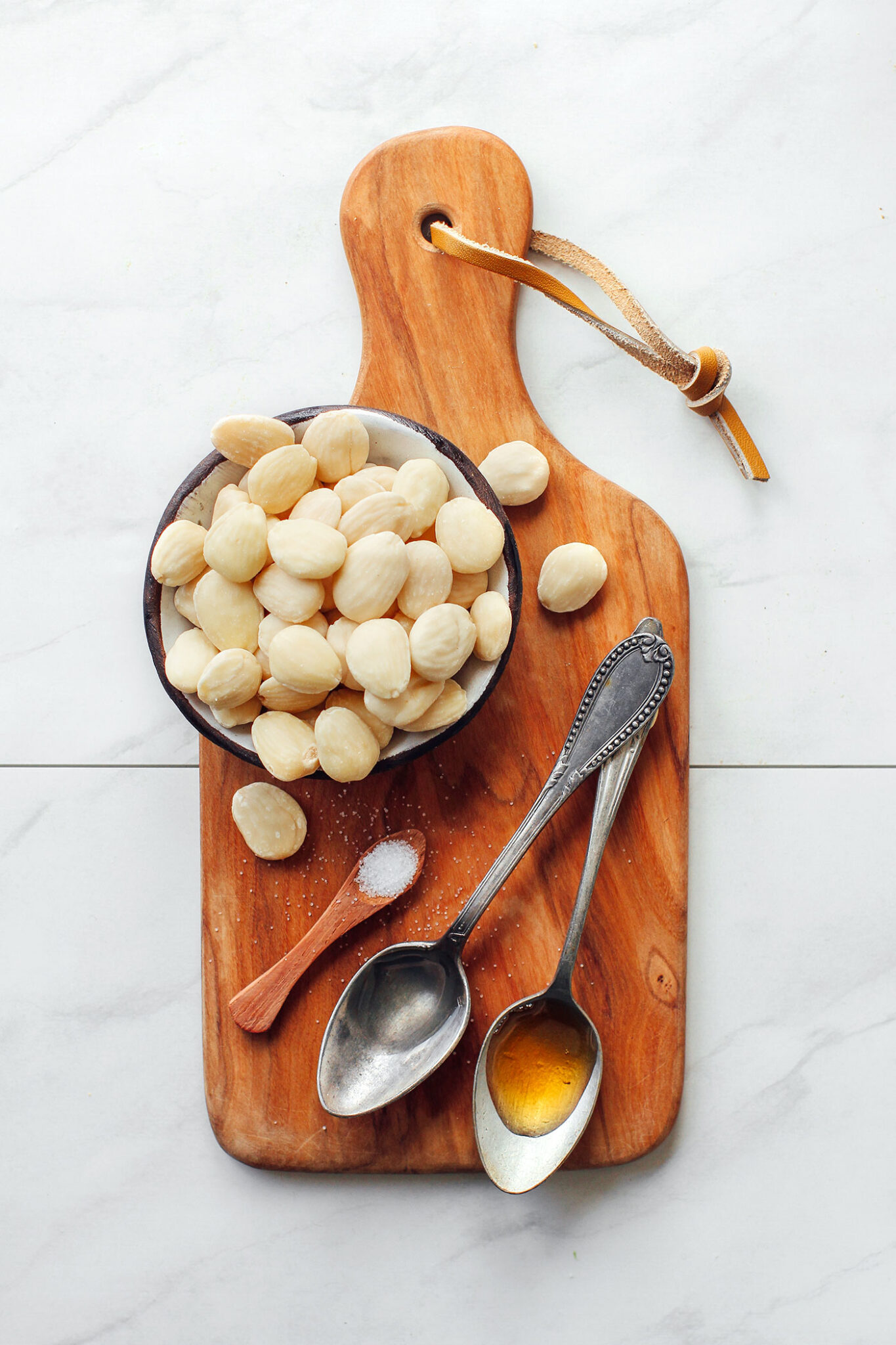 How to Make the Best Almond Butter Full of Plants