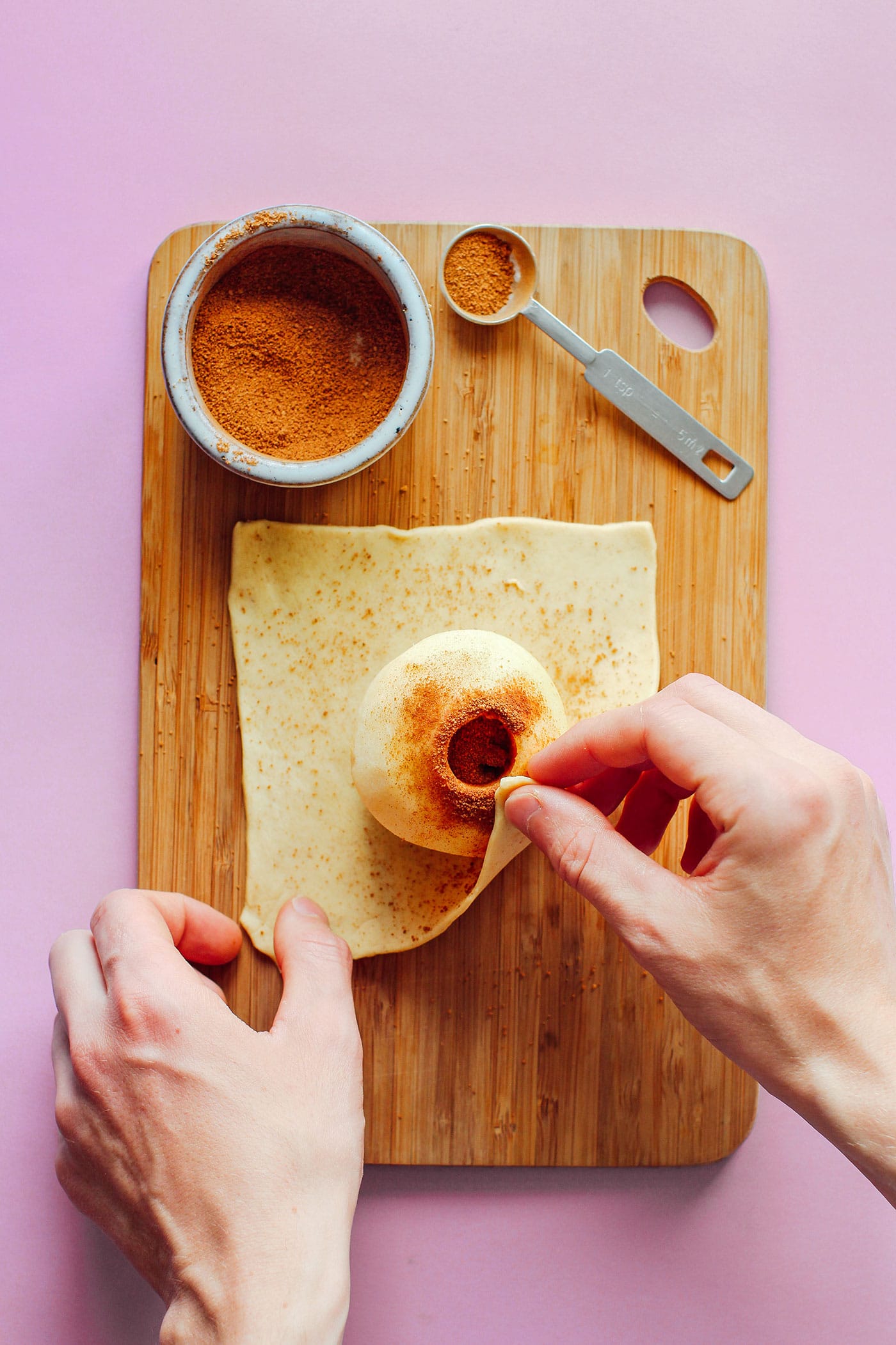 Dutch Apple Dumplings (Appelbollen)