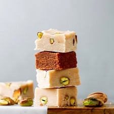 Vegan Halva (2-Ingredient!)