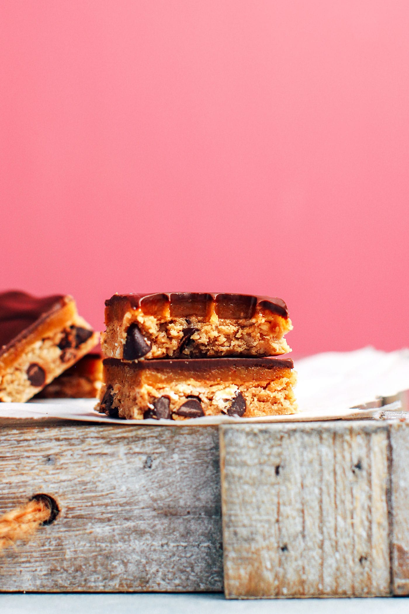 Oatmeal Chocolate Chip Caramel Protein Bars