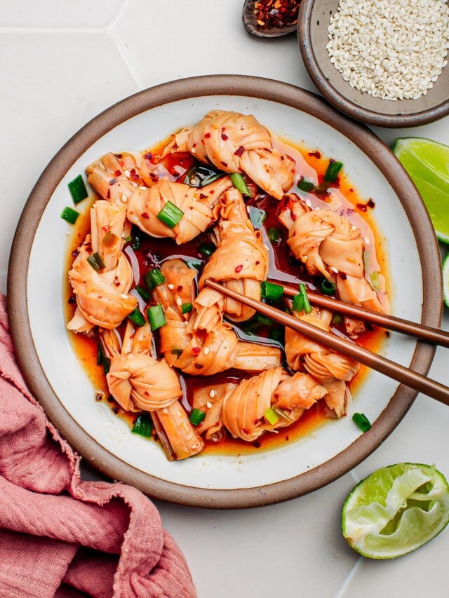 Bean Curd Knots in Spicy Chili Oil