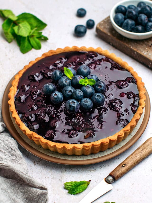 Thick Blueberry Pie (Vegan + Gluten-Free + Refined Sugar-free)