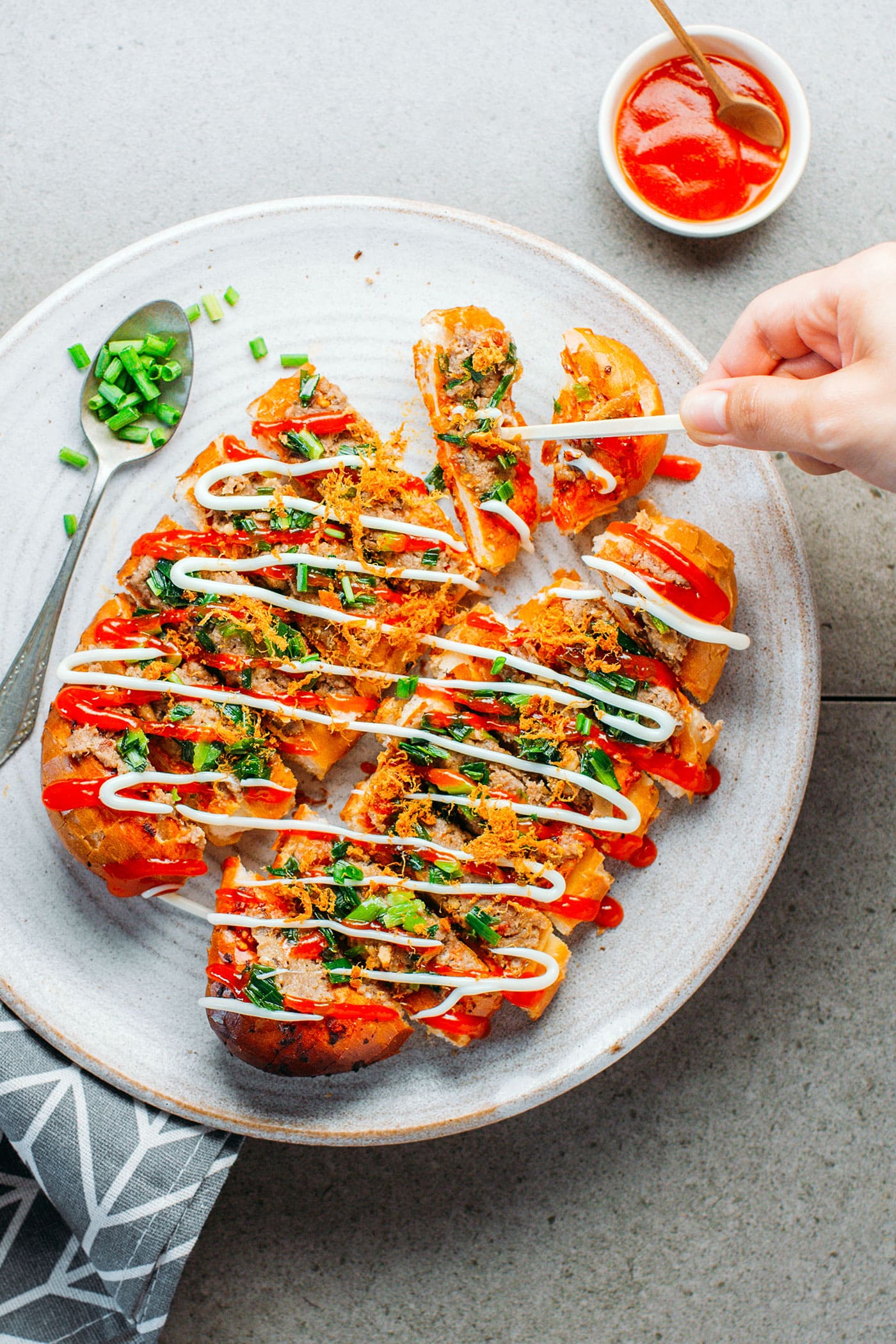 Spicy Vietnamese Grilled Bread (Vegan)