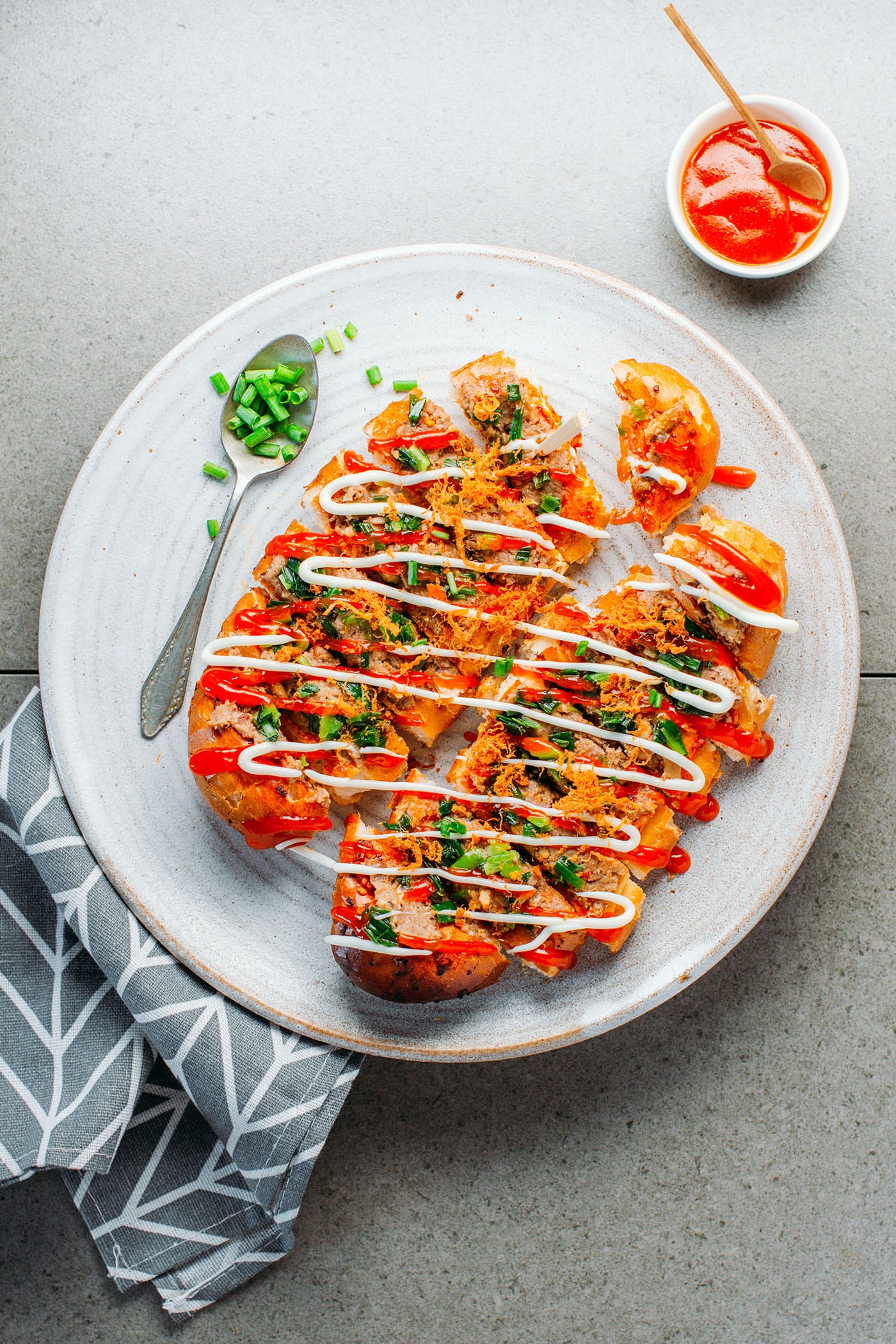 Spicy Vietnamese Grilled Bread (Vegan)