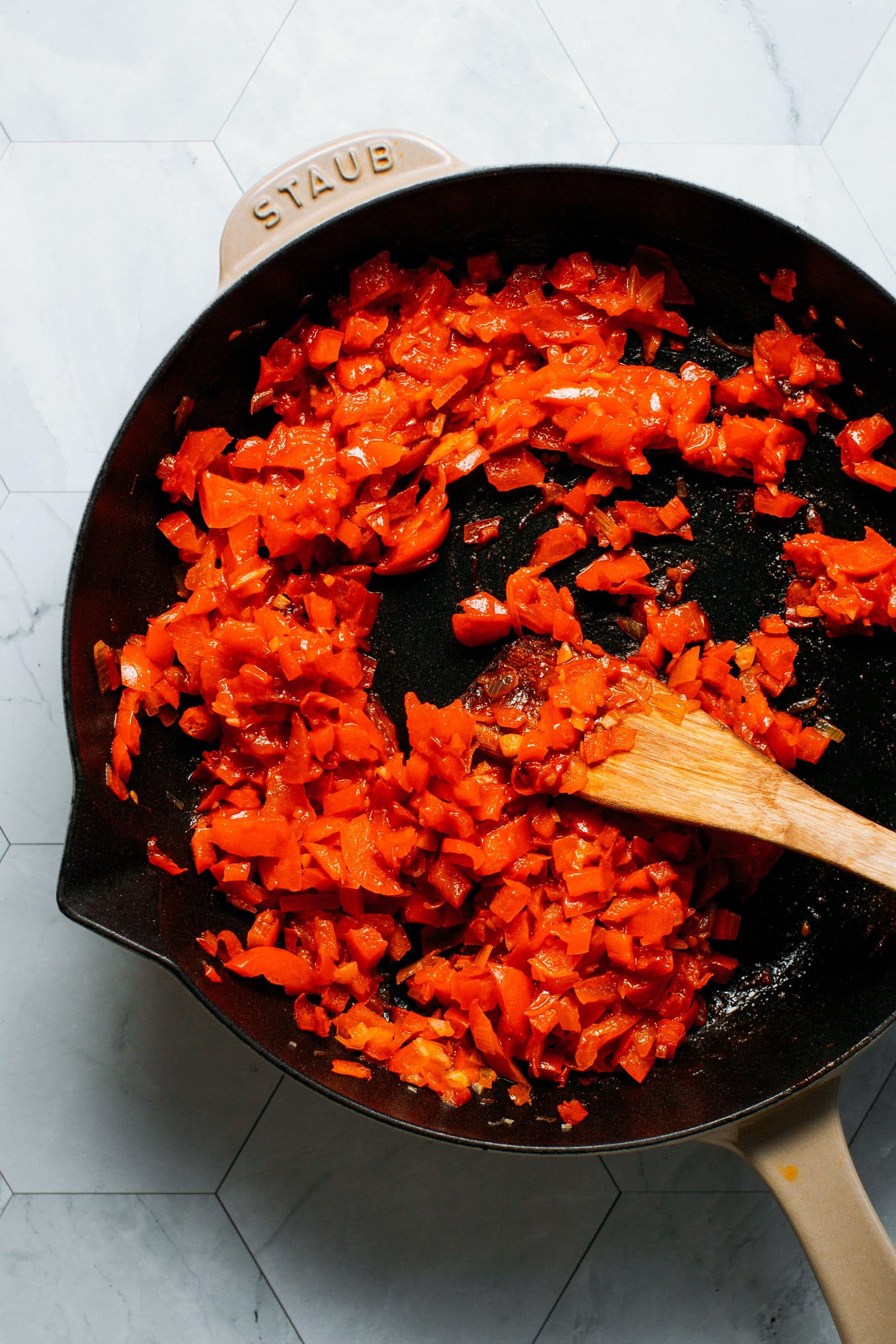 Green Lentil & Red Pepper Dip