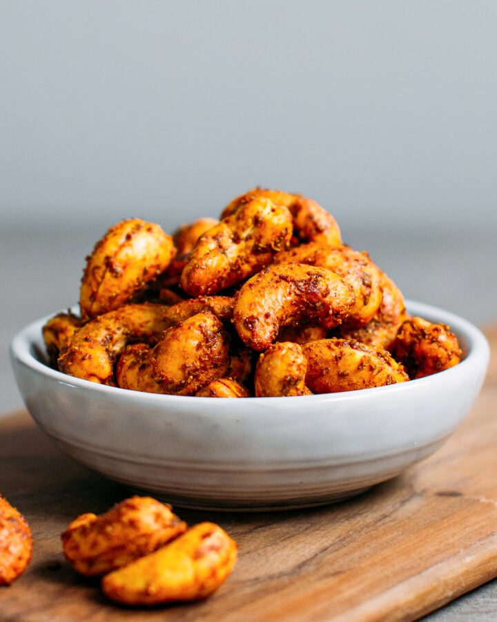 Easy Curried Roasted Cashews