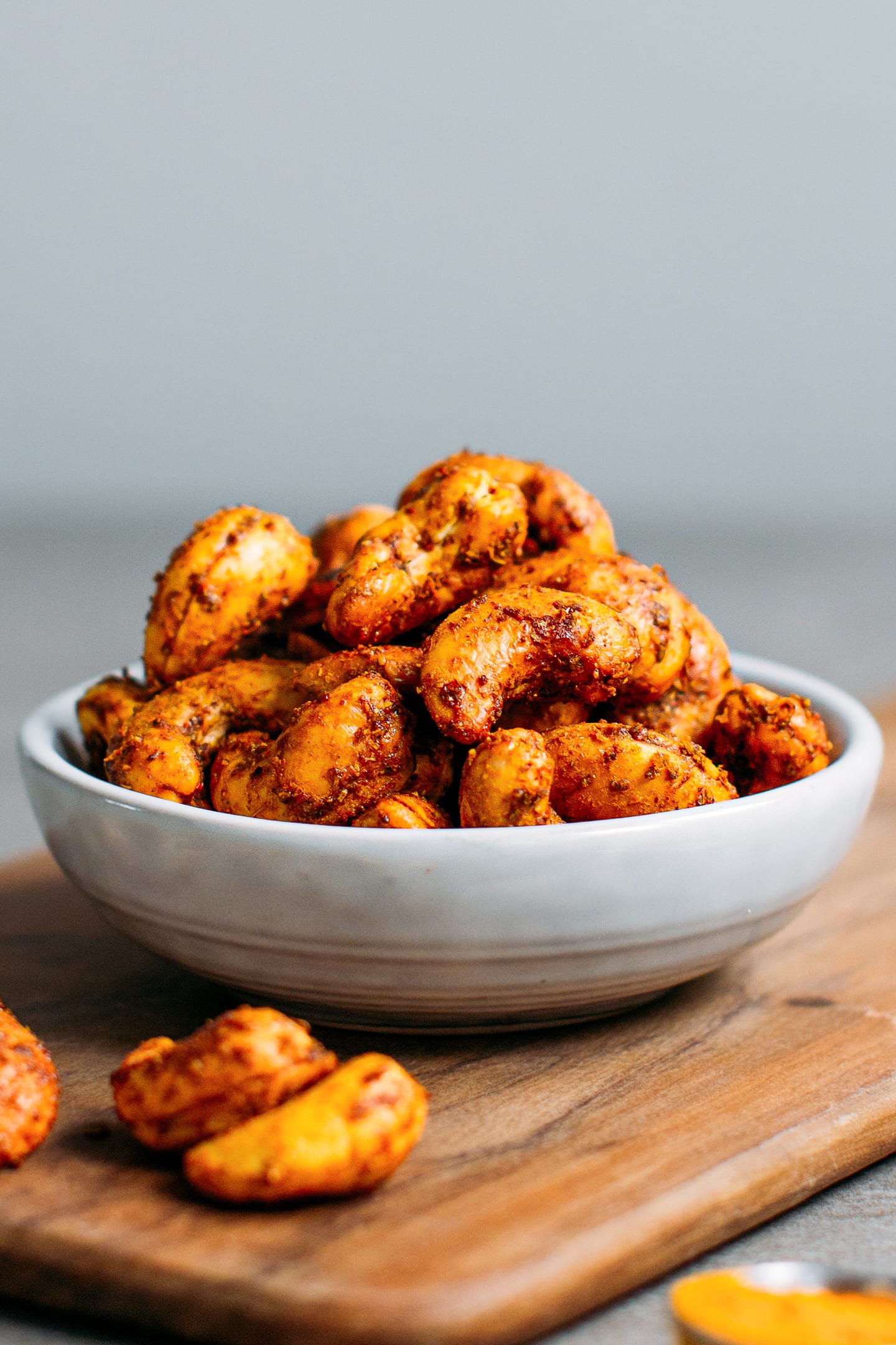 Easy Curried Roasted Cashews