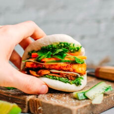 Sate Tofu Bao with Kale Pesto