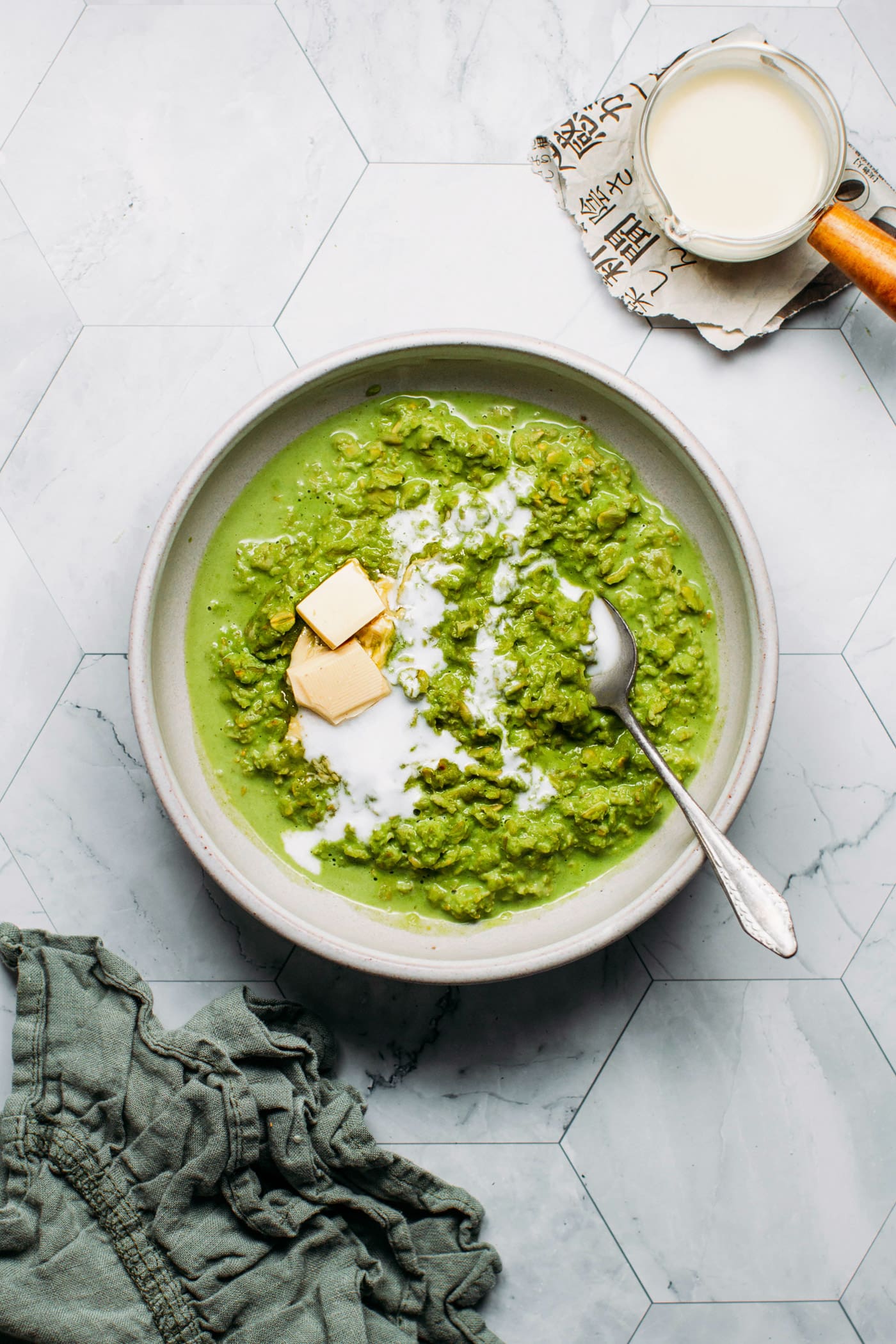 Instant Pot Matcha Oatmeal