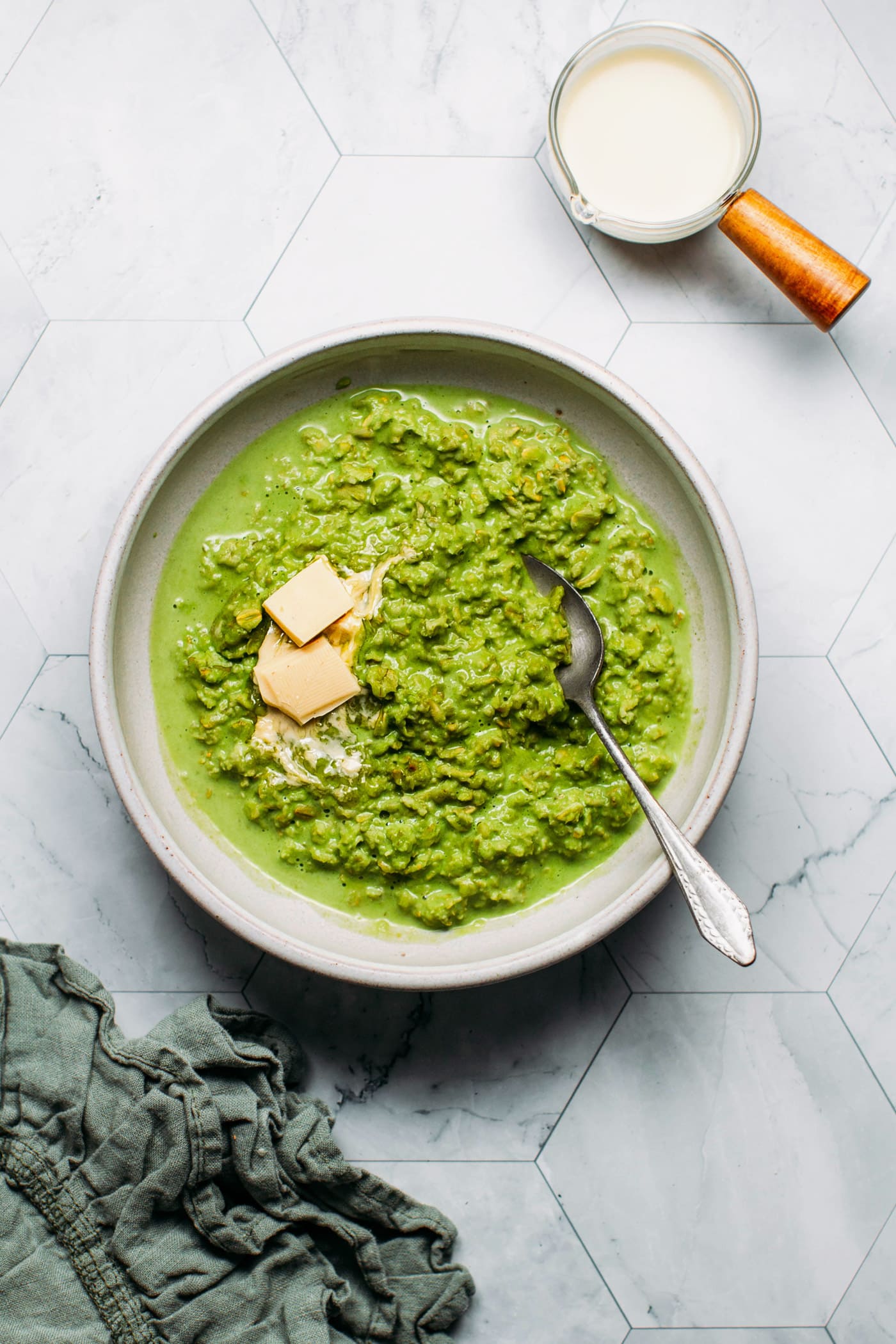 Instant Pot Matcha Oatmeal