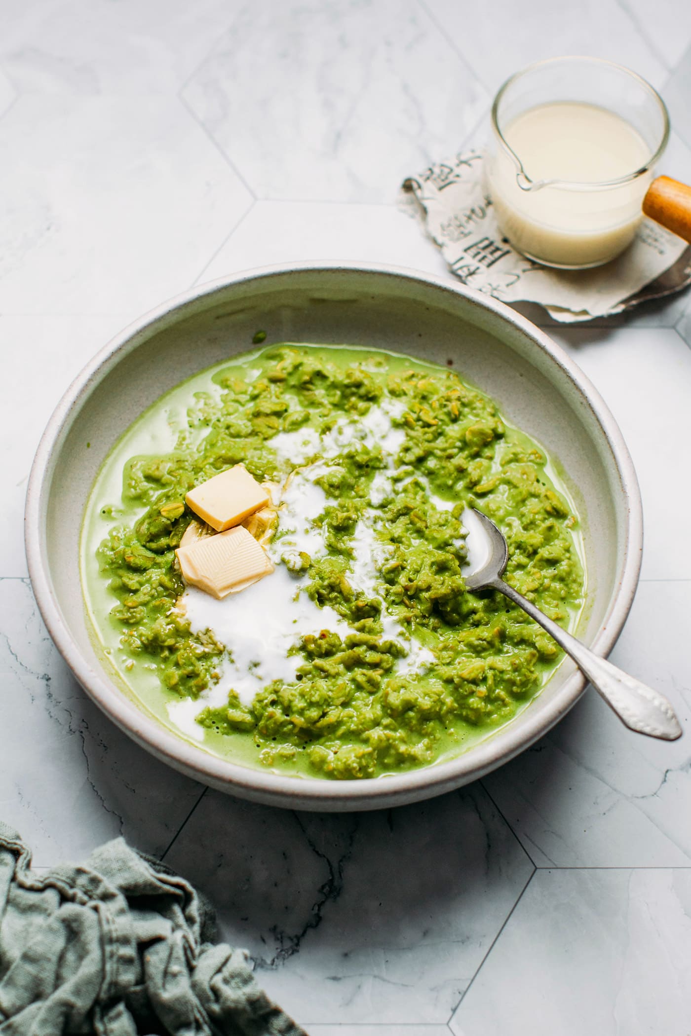 Instant Pot Matcha Oatmeal