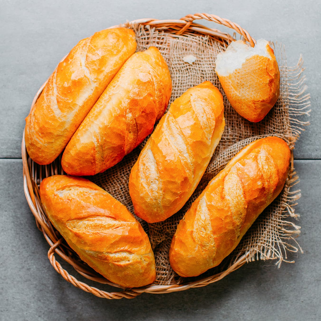 Vietnamese baguette vs french baguette