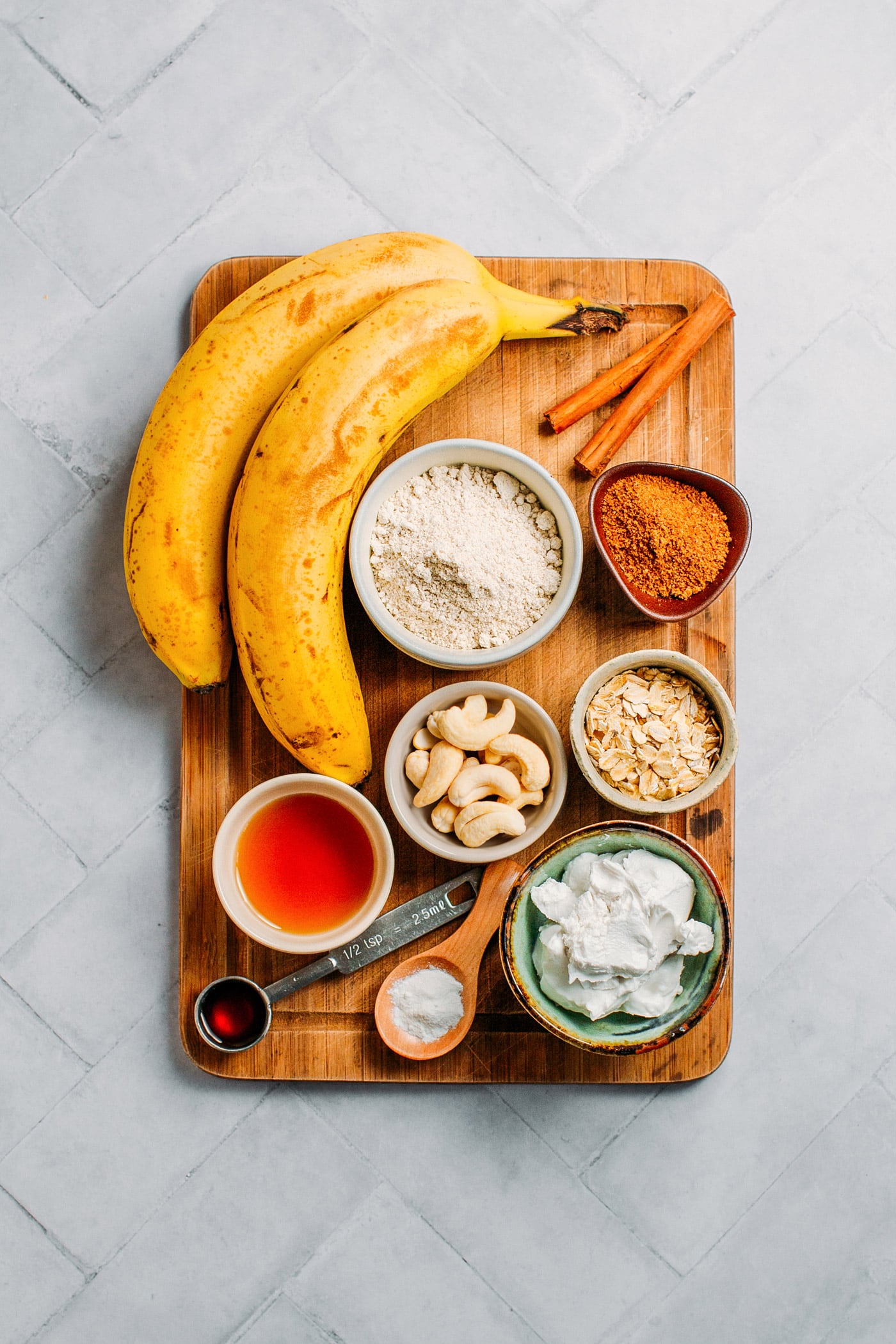 Vegan Banana Oatmeal Whoopie Pies