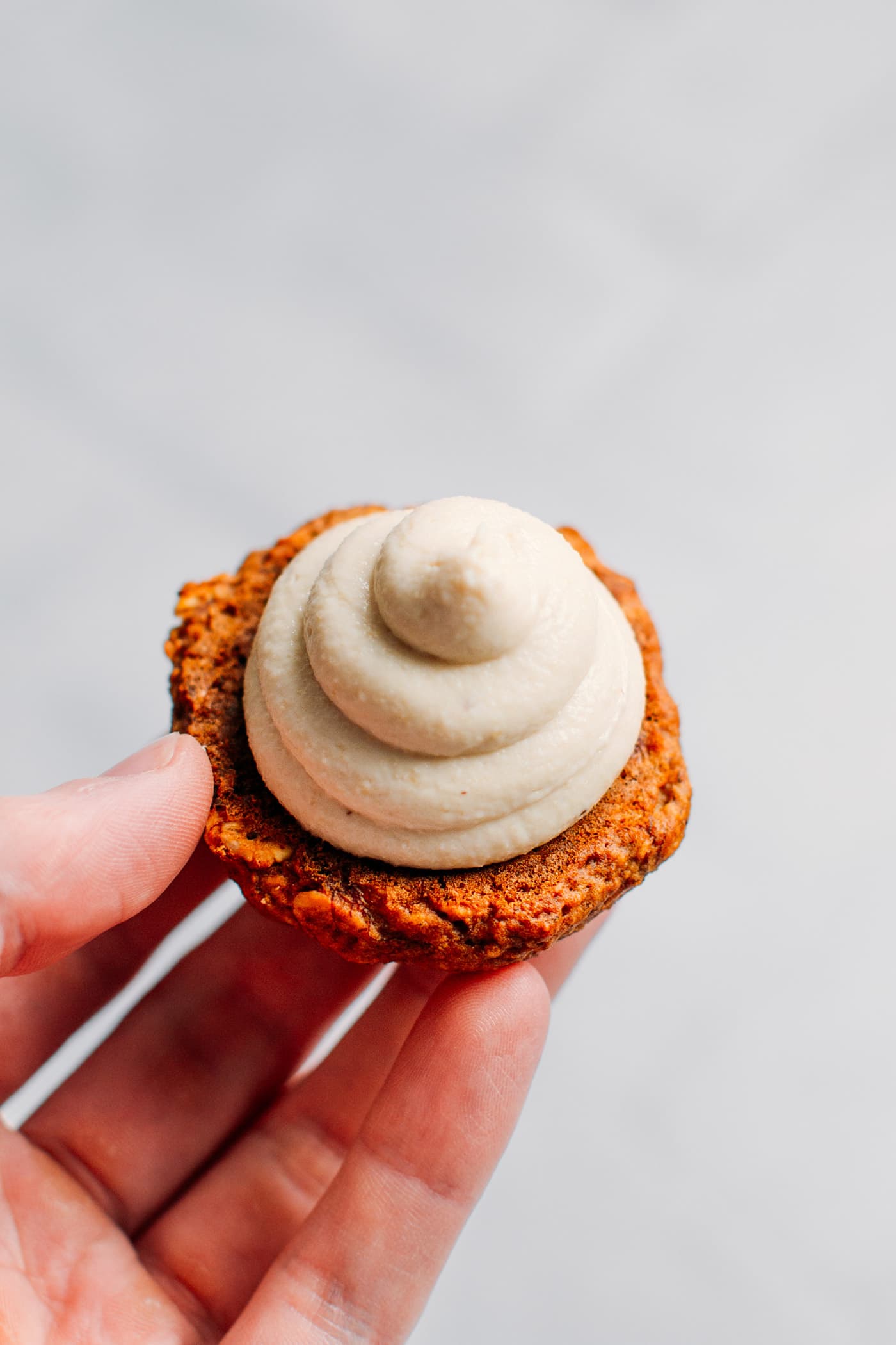 Vegan Banana Oatmeal Whoopie Pies