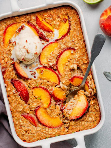 Easy Peach Baked Oatmeal