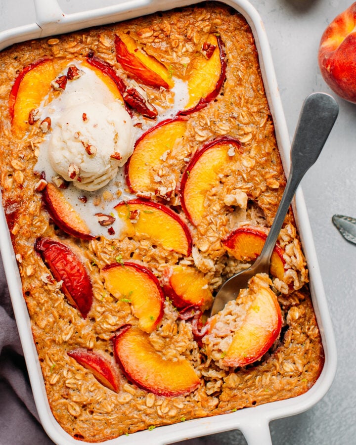 Easy Peach Baked Oatmeal