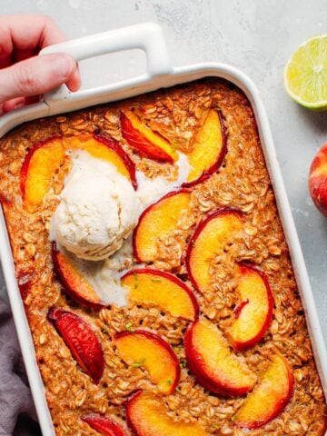 Easy Peach Baked Oatmeal