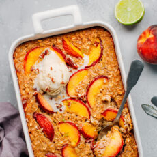 Easy Peach Baked Oatmeal