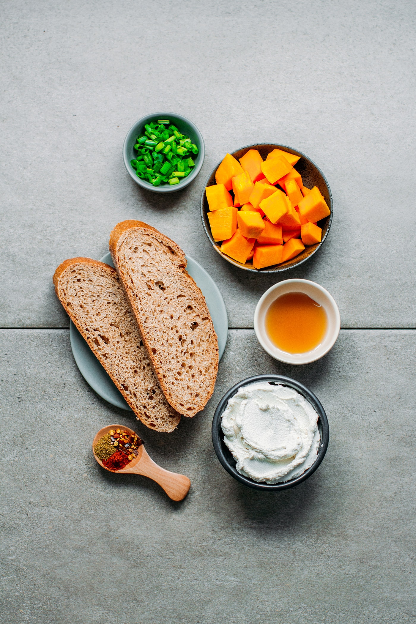 Cream Cheese & Roasted Pumpkin Toast (Vegan)