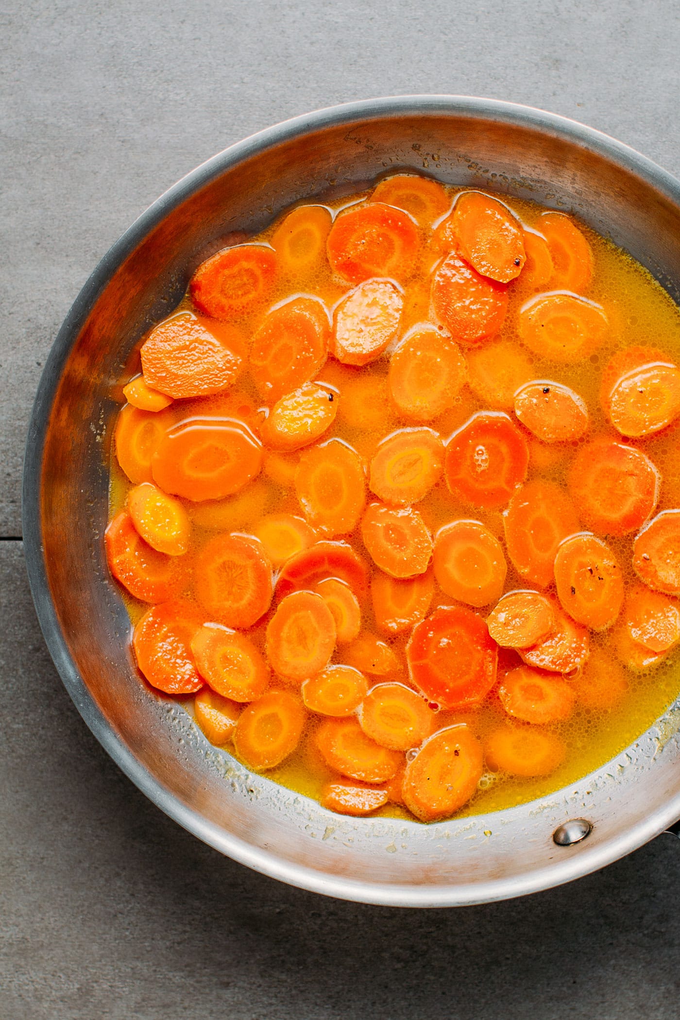 Easy Glazed Carrots (Carrots Vichy)