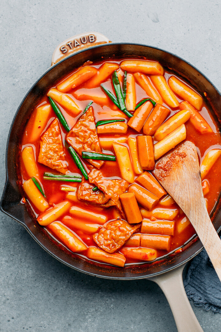 Easy Vegan Tteokbokki (Spicy Korean Rice Cakes) - Full of Plants