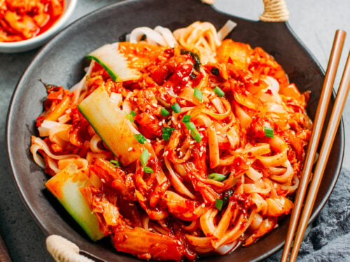 Quick Kimchi Noodles