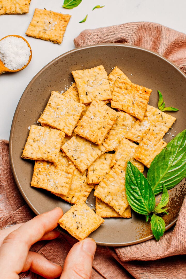 Easy Herb Crackers Full of Plants