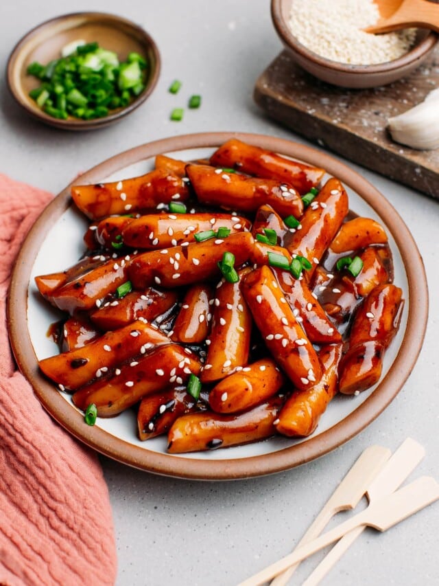 Vegan Jjajang Tteokbokki (Non-Spicy)