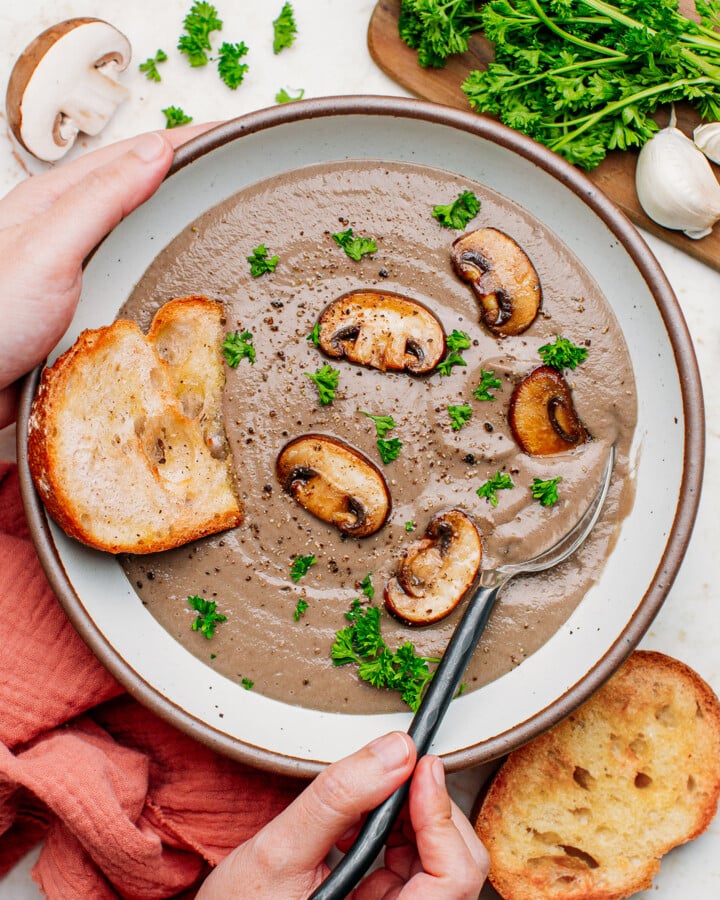 Creamy Vegan Mushroom Soup