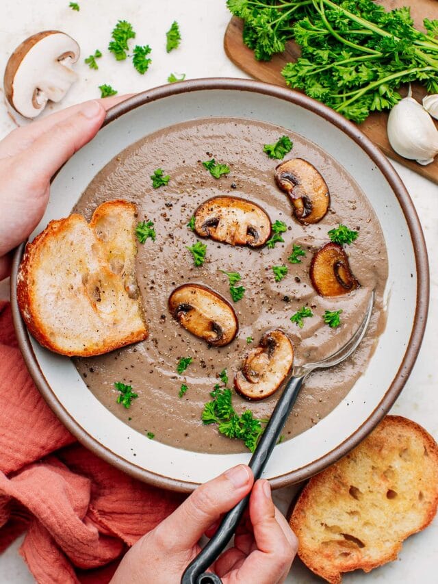 Creamy Vegan Mushroom Soup