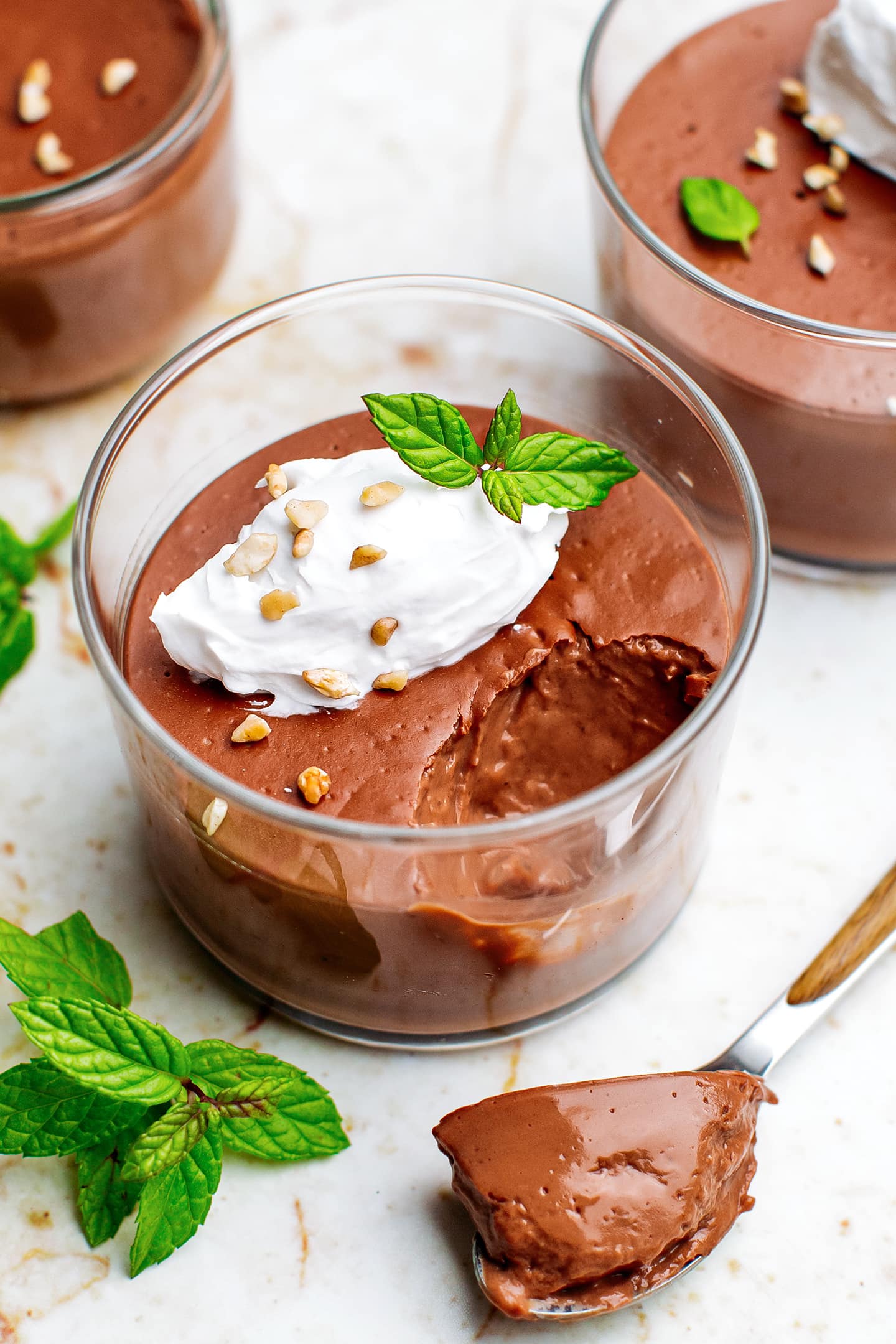 https://fullofplants.com/wp-content/uploads/2023/11/vegan-chocolate-pots-de-creme-dairy-free-dessert-19.jpg