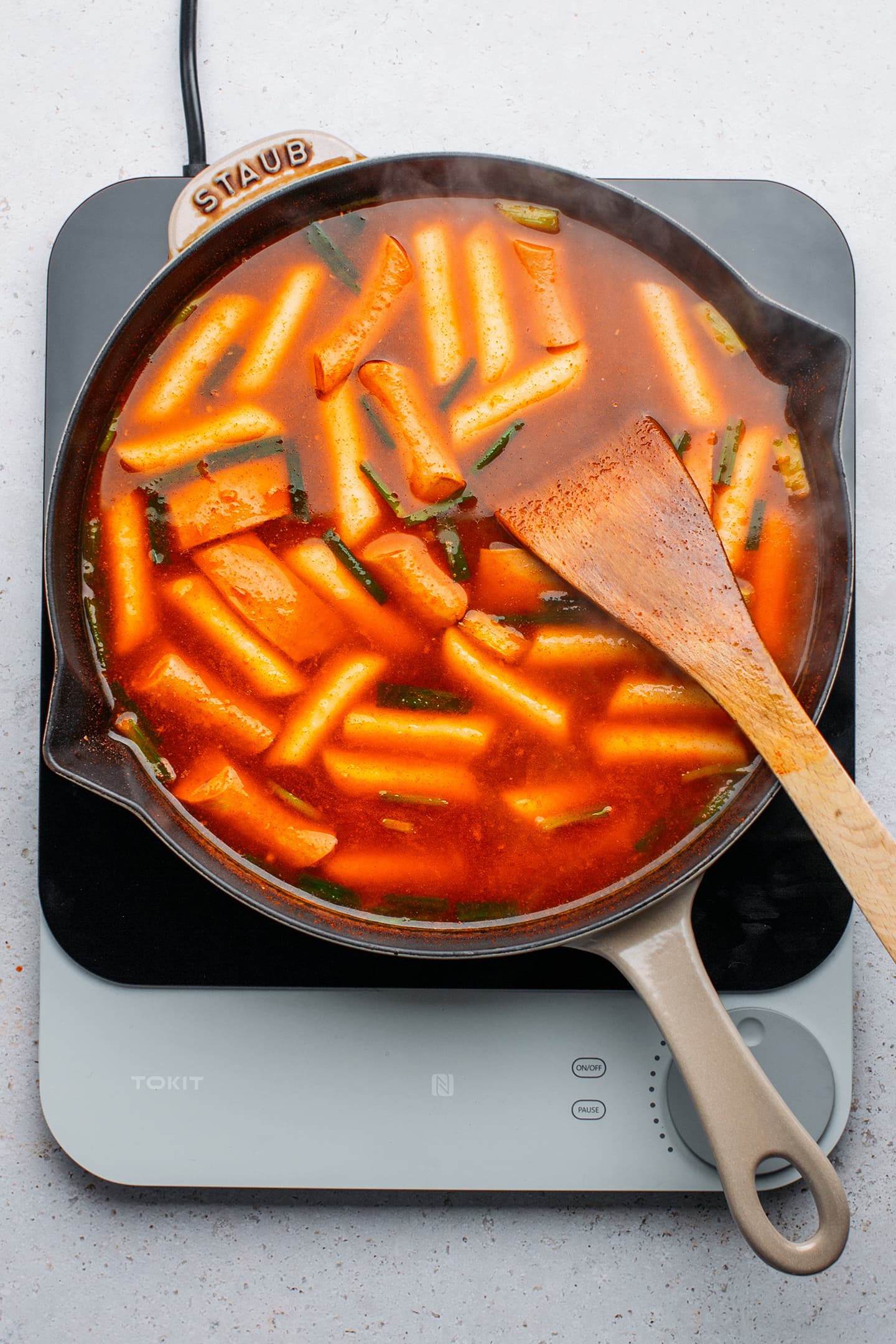 Vegan tteokbokki in a skillet.