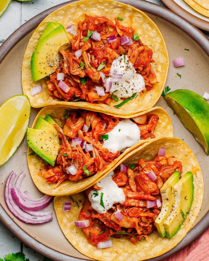 Vegan Pulled Jackfruit Tacos