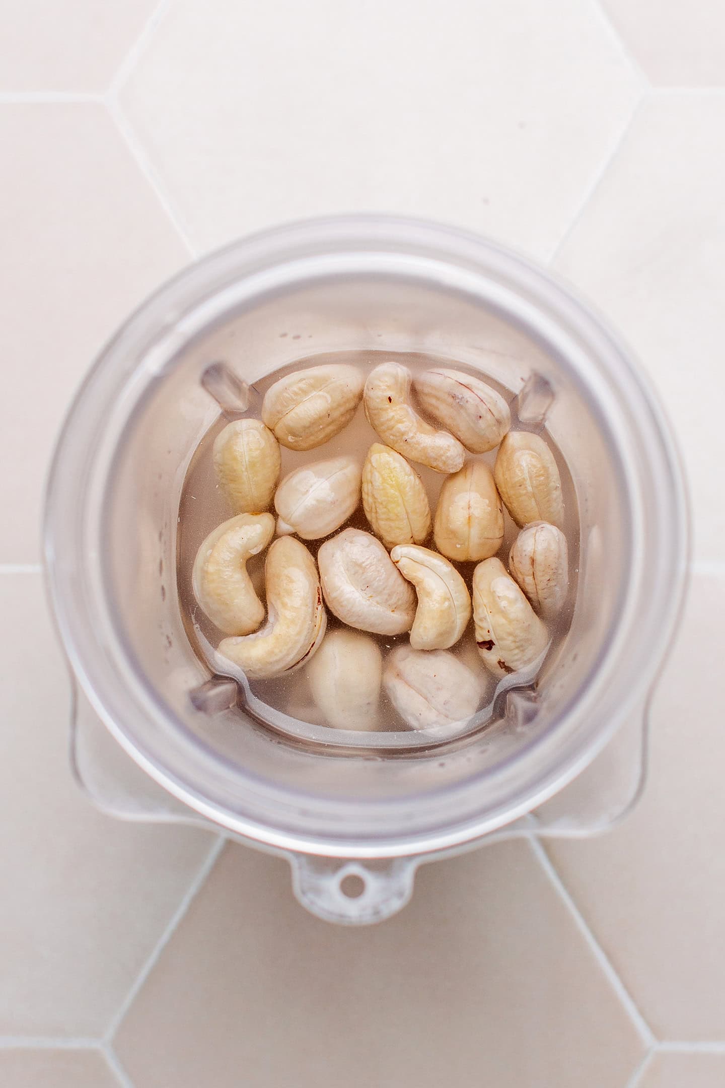 Cashews and water in a blender.